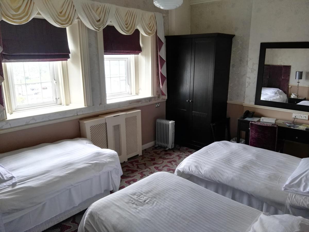 Naas Court Hotel エクステリア 写真