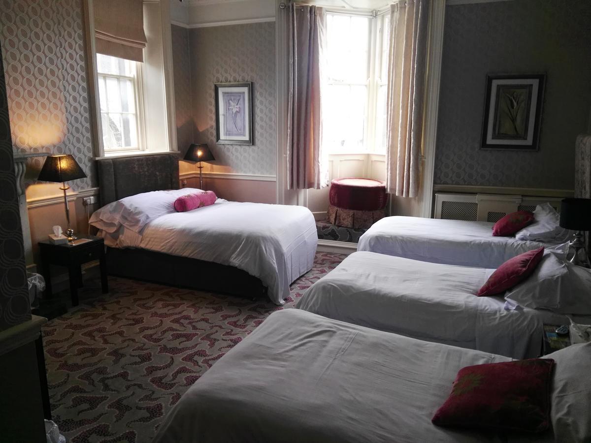 Naas Court Hotel エクステリア 写真