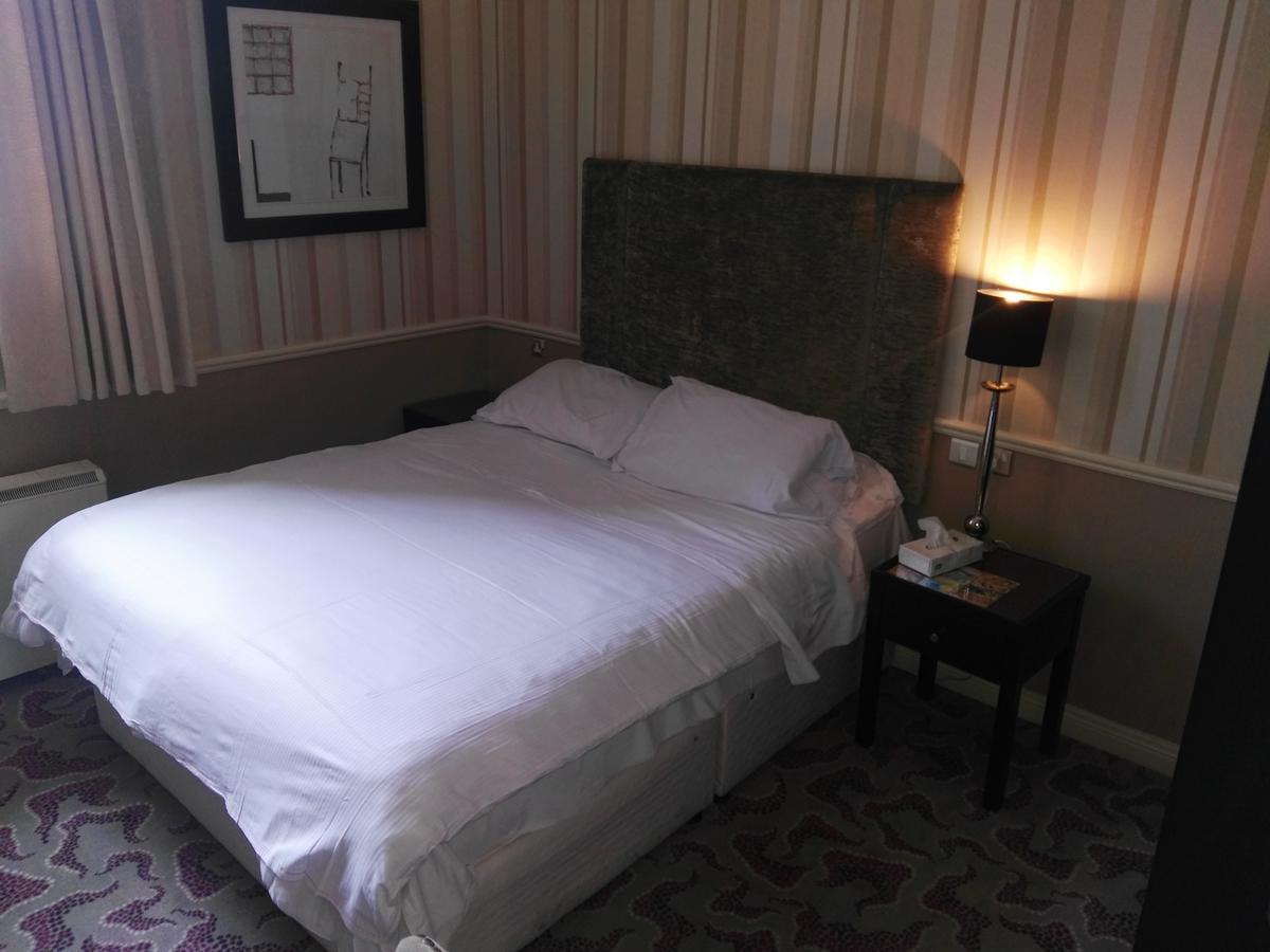 Naas Court Hotel エクステリア 写真