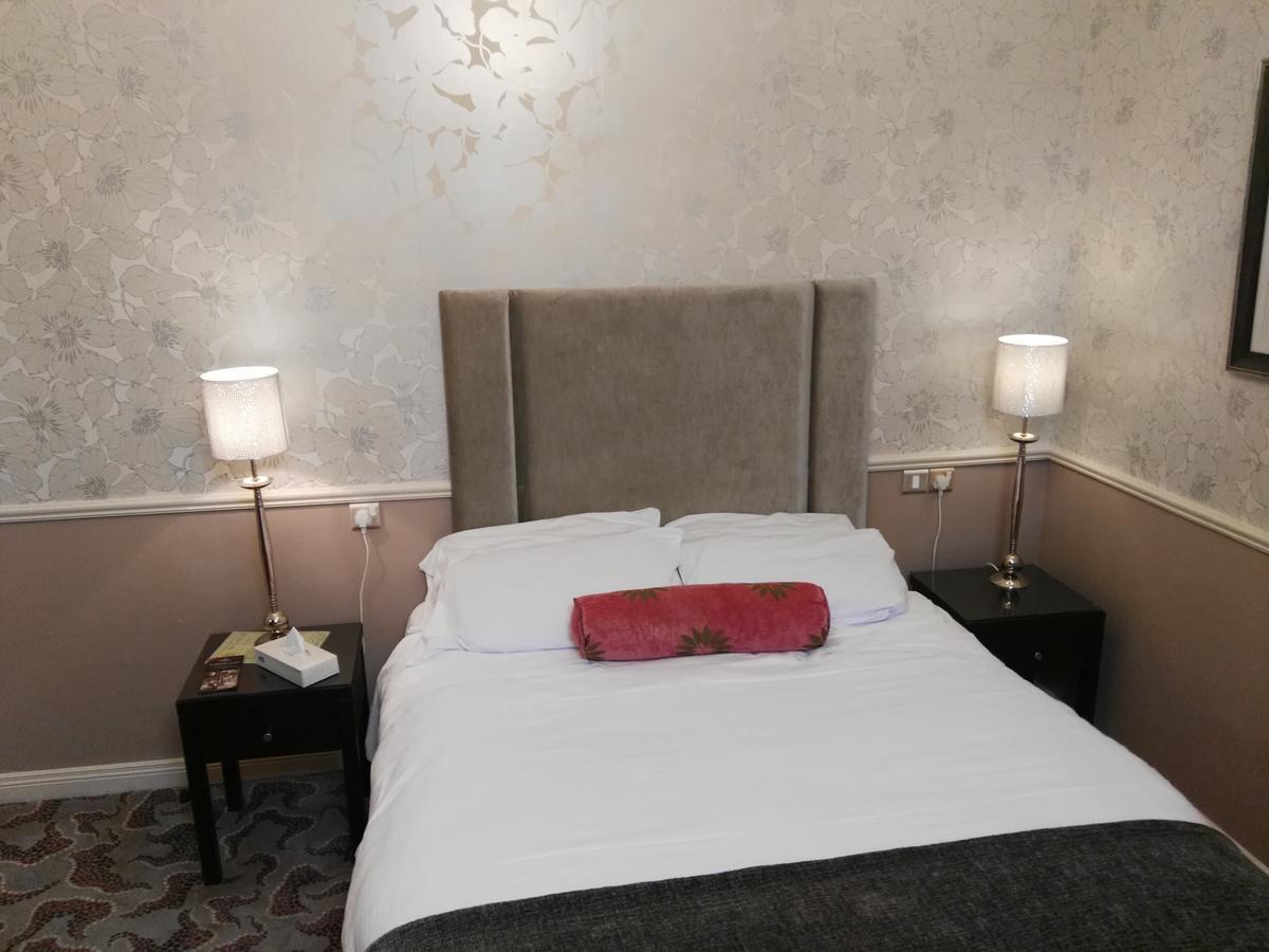 Naas Court Hotel エクステリア 写真